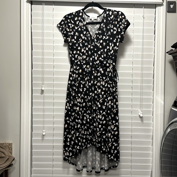 Women’s Hi-Low Gilli Dress Size Small Great Work Wear! - Picture 1 of 8